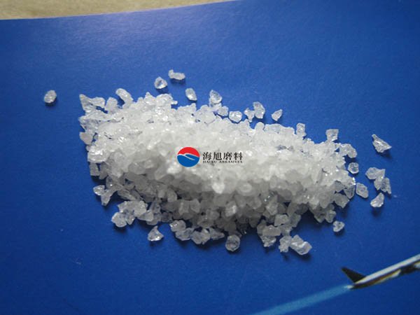 白剛玉的優(yōu)點及影響色澤變化的因素